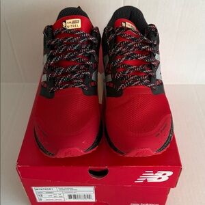 New Balance Fuelcore Nitrel V1 Red and Black Trail Running Men’s Sz12D Brand New